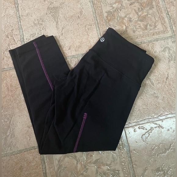 Lululemon crop leggings - Picture 2 of 3